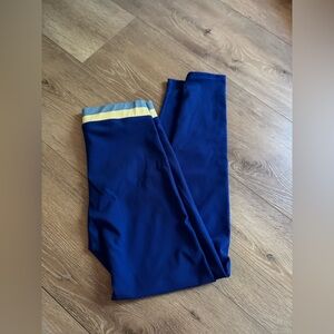 Willo Size M/S Blue Leggings Women Workout